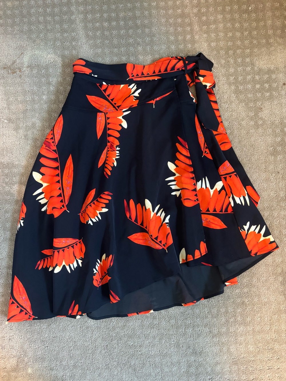 Gracia Asymmetrical Wrap Skirt Black & Orange Bold Flower Print Size Small